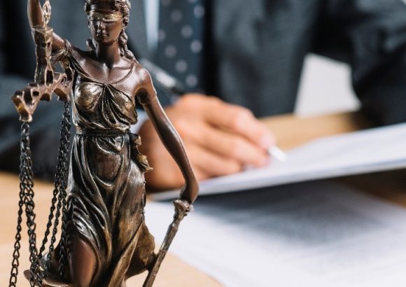 JUICIO DE AMPARO ORIGEN, DEFINICIÓN Y 10 PREGUNTAS RELACIONADAS AL JUICIO DE AMPARO.